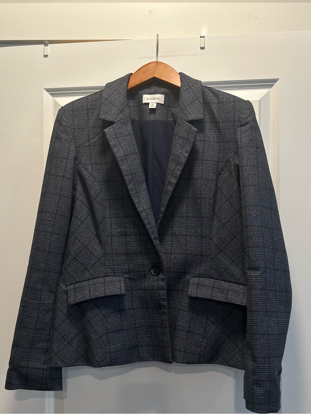 EVEREVE Marcia Plaid Blazer in Blueplaid - Size Medium - Excellent Condition